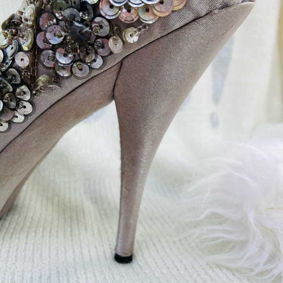 Nina New York Sadi Open-Toe Pump- Size 7 EUC Color: Silver - Picture 4 of 4